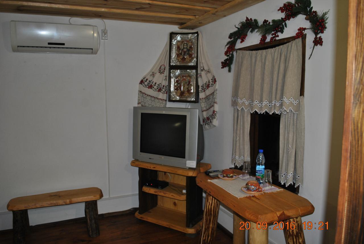 Dykyi Khutir Melniki (Cherkasy) Exterior foto