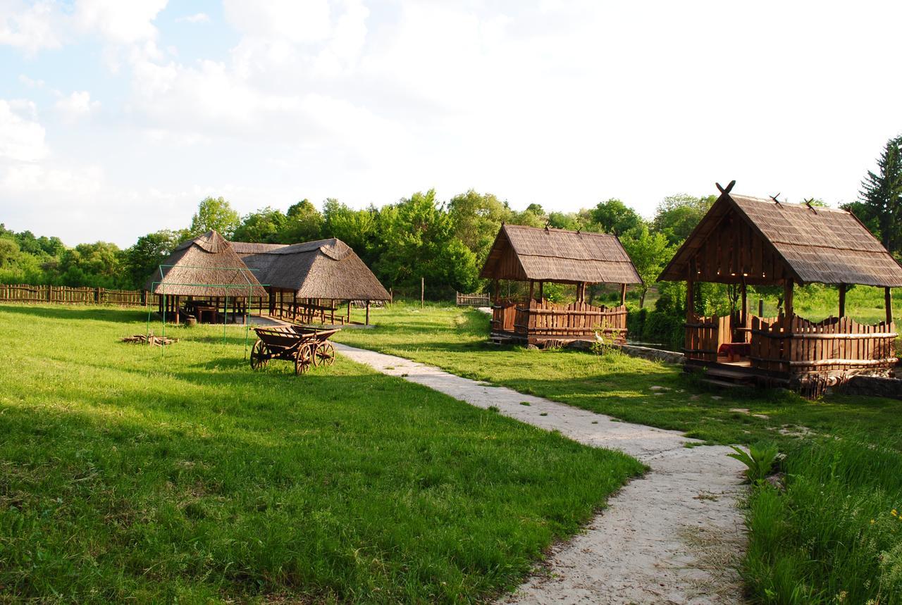 Dykyi Khutir Melniki (Cherkasy) Exterior foto